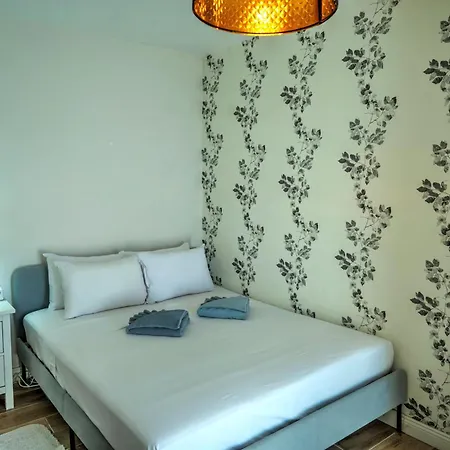 Modern, Cosy, Fully Equipped 2bedroom Flat Pmic1-3 *